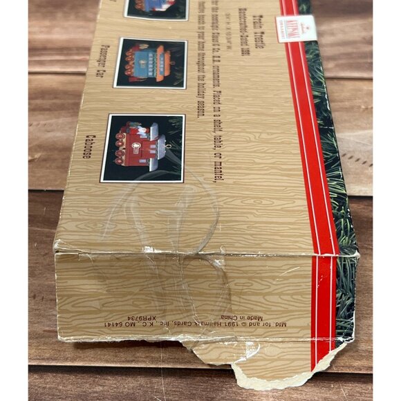 1991 HALLMARK KEEPSAKE ORNAMENT XPR9734 TRAIN TRESTLE DISPLAY STAND CLAUSE & CO. - Picture 5 of 12